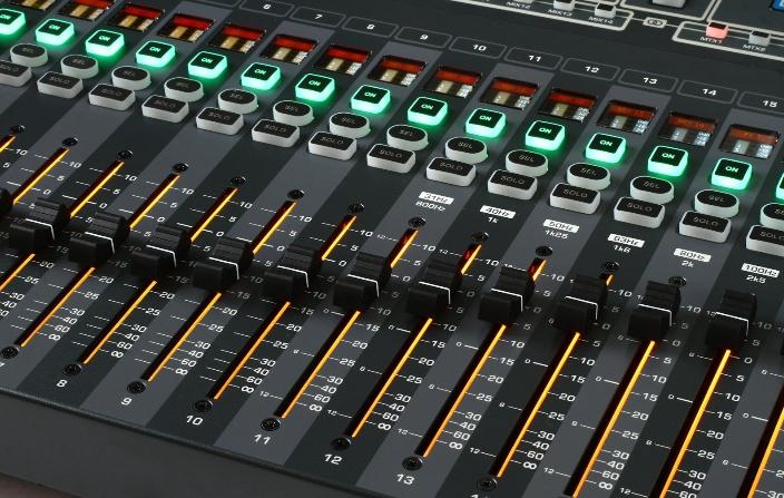 Микшерный пульт Soundcraft Si Impact